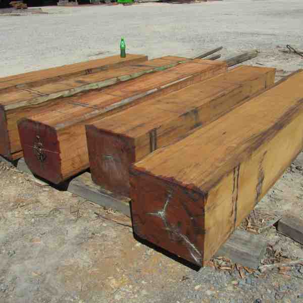 400x400 sawn posts with wane