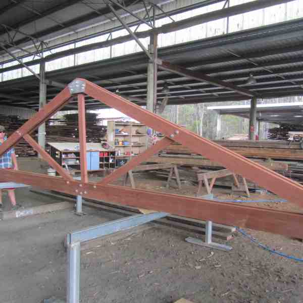 Sandwich truss