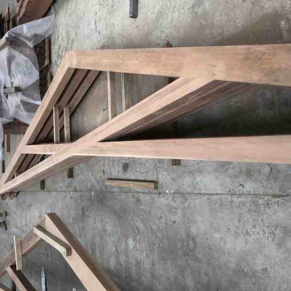 Brushbox laminated scissor trusses
