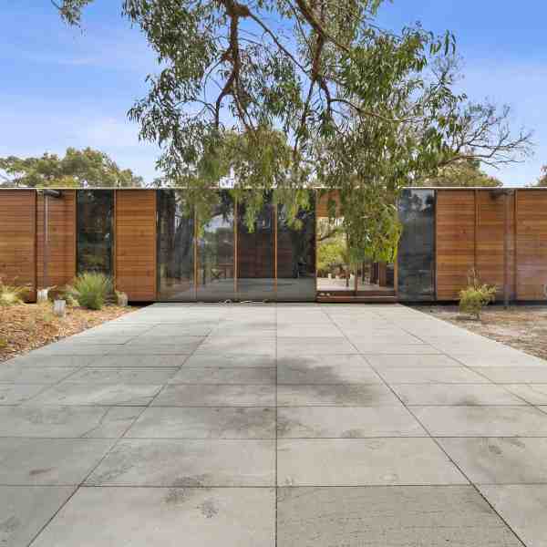 fronthouse